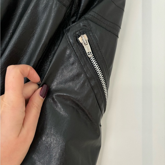 Balmain XXS cropped leather jacket with padded shoulders - Picture 2 of 8